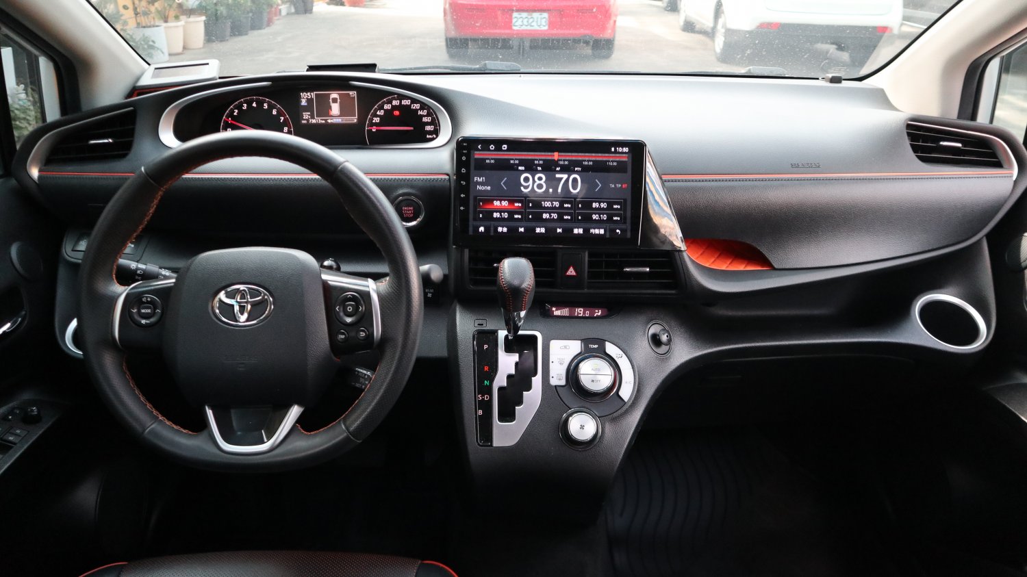 Toyota 豐田 ／ Sienta ／ 2016年 ／ 2016年Toyota Sienta 白色 豐田中古車 ／ MG車庫(台南)