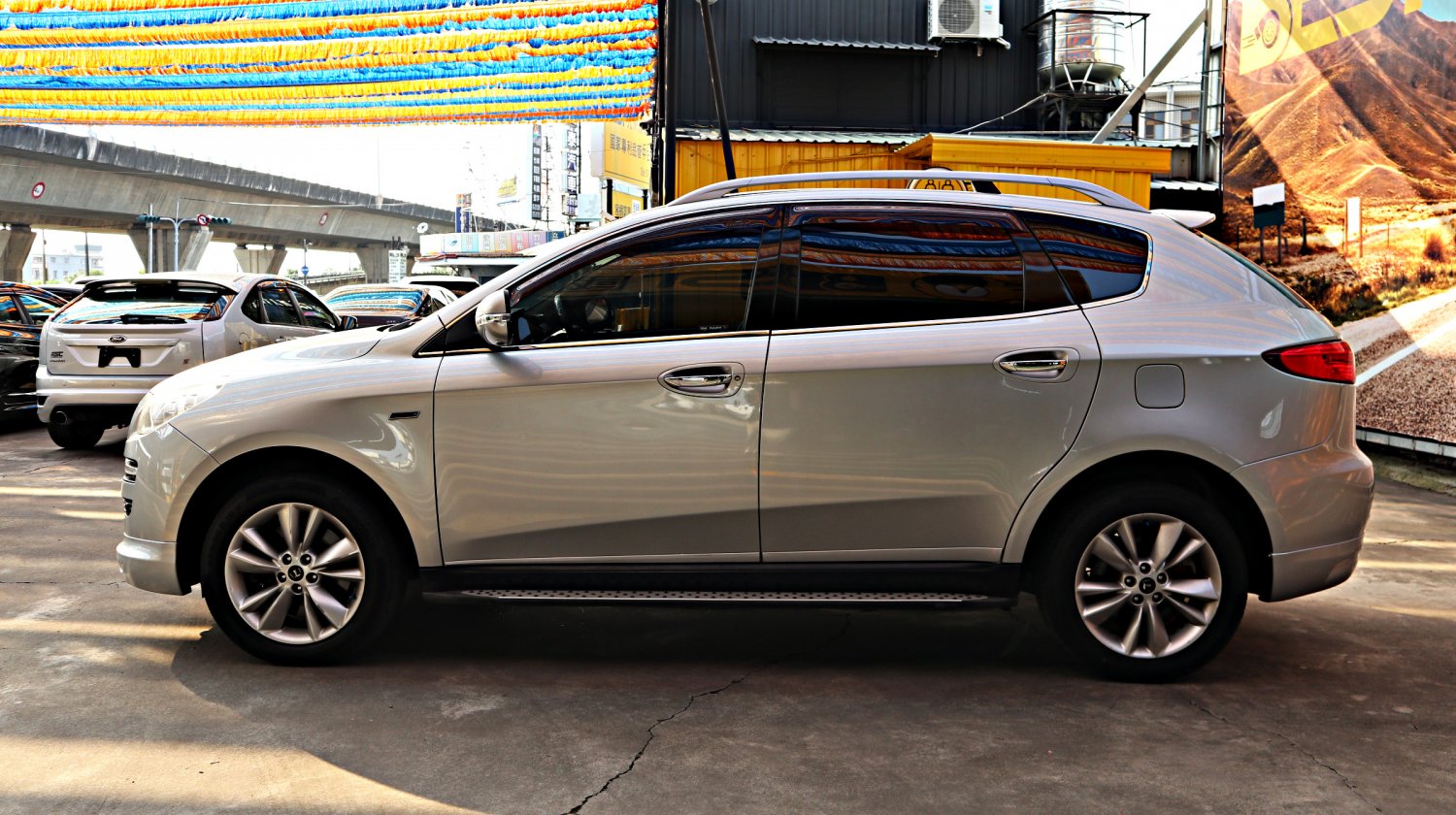 Luxgen 納智捷 ／ U7 ／ 2011年 ／ 2011年 Luxgen U7 銀色 納智捷中古休旅車 ／ 