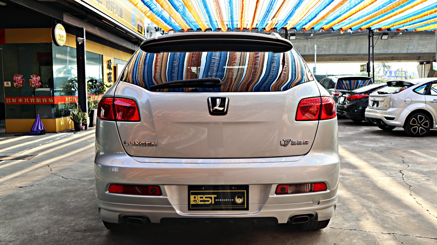 Luxgen 納智捷 ／ U7 ／ 2011年 ／ 2011年 Luxgen U7 銀色 納智捷中古休旅車 ／ 