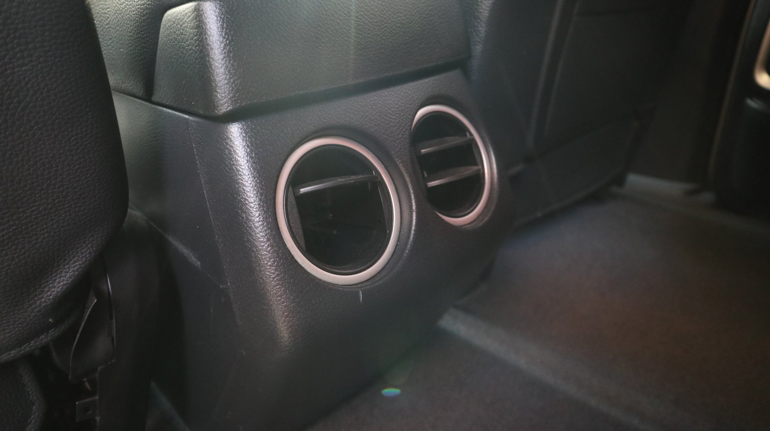 Luxgen 納智捷 ／ U7 ／ 2011年 ／ 2011年 Luxgen U7 銀色 納智捷中古休旅車 ／ 
