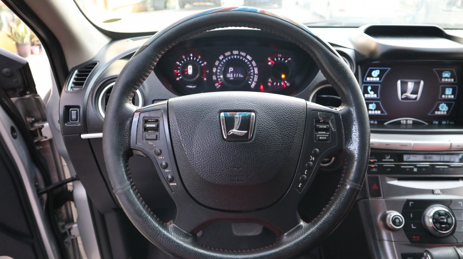 Luxgen 納智捷 ／ U7 ／ 2011年 ／ 2011年 Luxgen U7 銀色 納智捷中古休旅車 ／ 