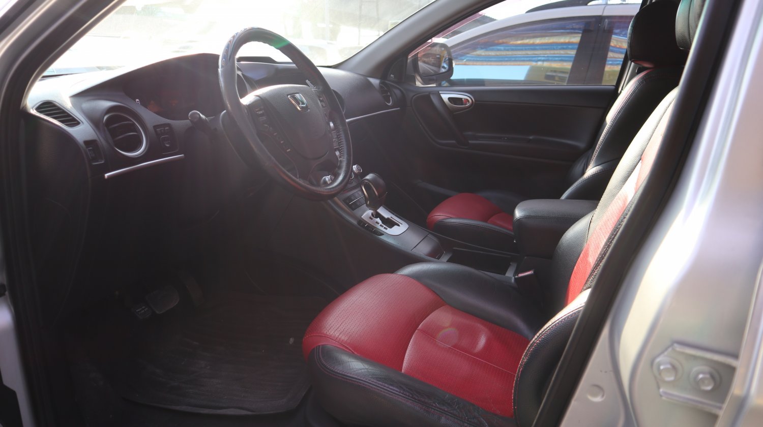 Luxgen 納智捷 ／ U7 ／ 2011年 ／ 2011年 Luxgen U7 銀色 納智捷中古休旅車 ／ 