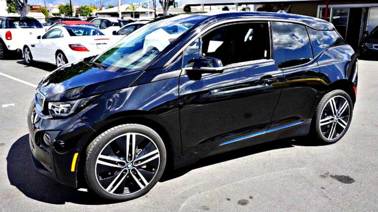 Bmw 寶馬 I Series 16年bmw I3 黑色寶馬中古車 Cg台南雲端車庫 Bmw 寶馬 I Series 16年bmw I3 黑色寶馬中古車 Cg台南雲端車庫