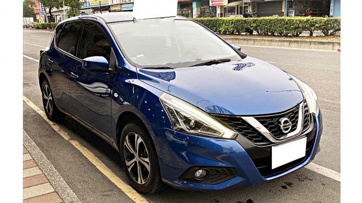 Nissan 日產/Tiida/2017/1598c.c/528汽車(台南)