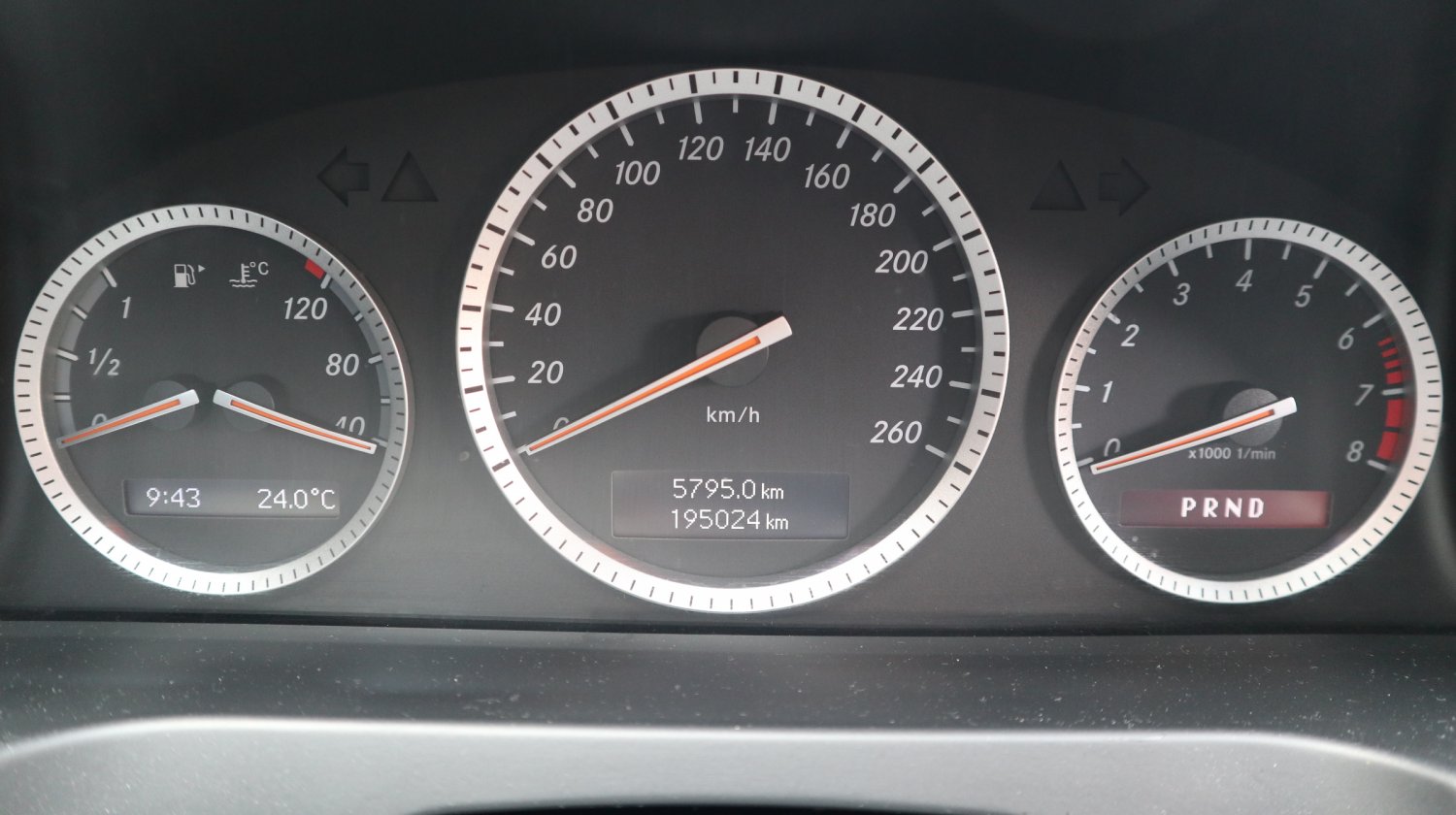 Benz 賓士 ／ C-Class ／ 2007年 ／ 2007年 Benz C200k 銀色 賓士中古車 ／ 成交區