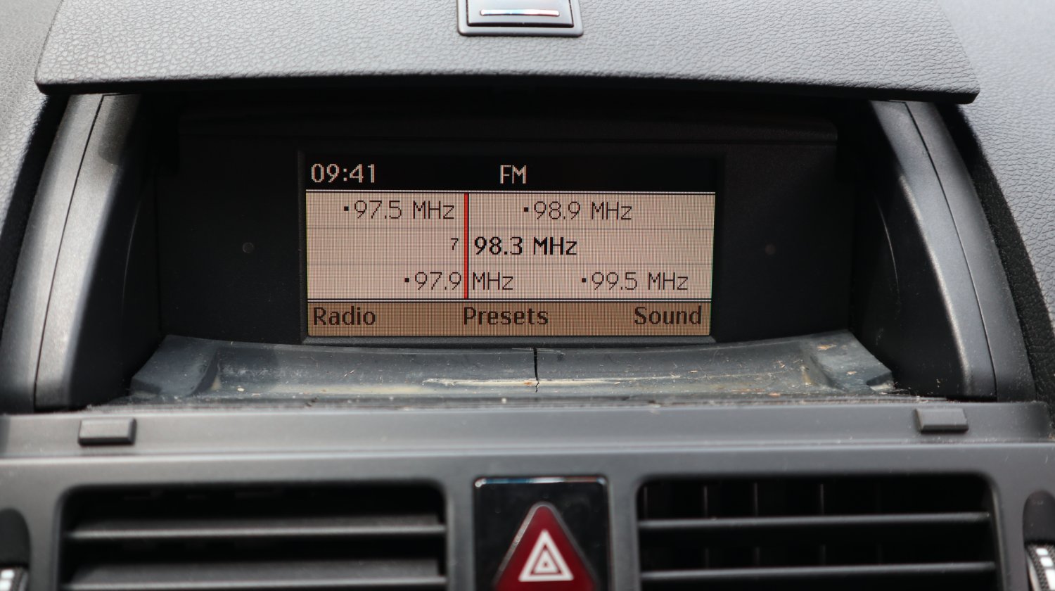 Benz 賓士 ／ C-Class ／ 2007年 ／ 2007年 Benz C200k 銀色 賓士中古車 ／ 成交區