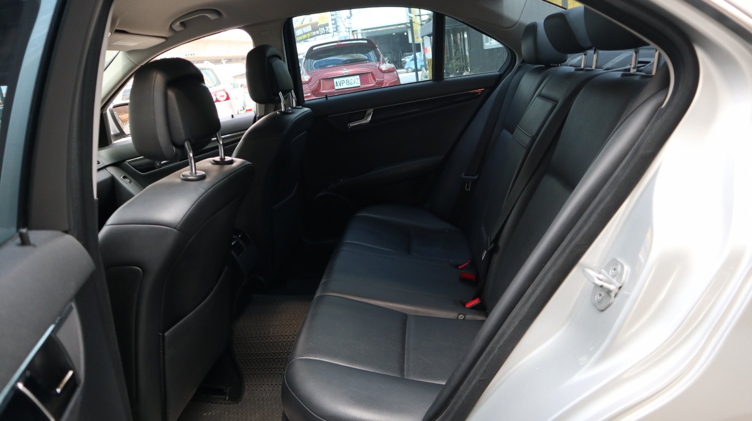 Benz 賓士 ／ C-Class ／ 2007年 ／ 2007年 Benz C200k 銀色 賓士中古車 ／ 成交區