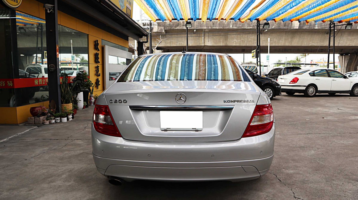 Benz 賓士 ／ C-Class ／ 2007年 ／ 2007年 Benz C200k 銀色 賓士中古車 ／ 成交區