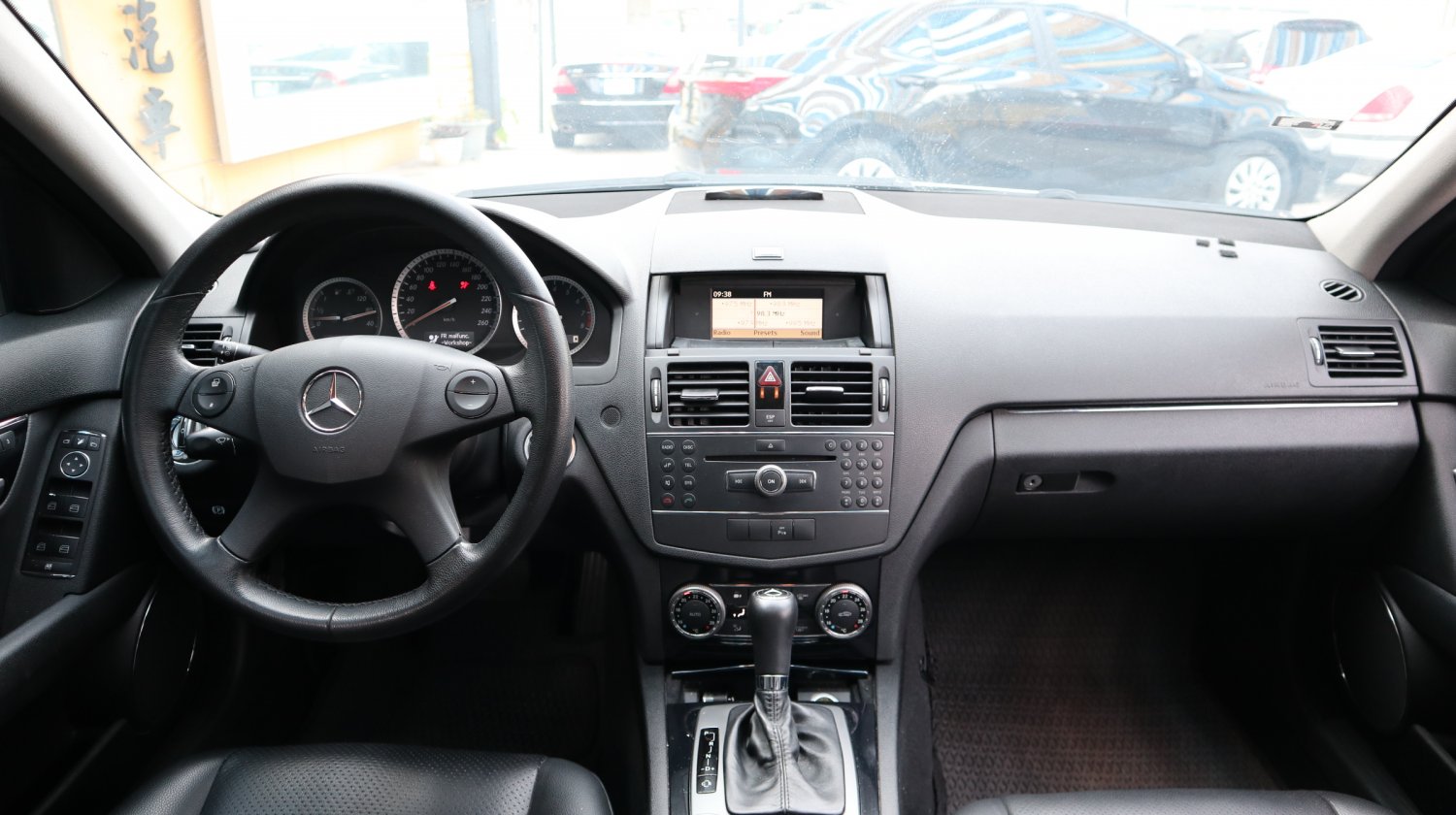 Benz 賓士 ／ C-Class ／ 2007年 ／ 2007年 Benz C200k 銀色 賓士中古車 ／ 成交區