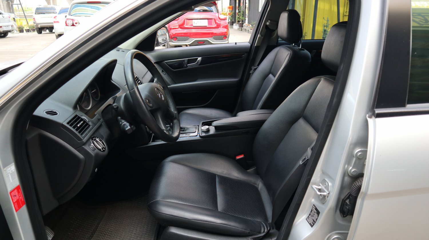 Benz 賓士 ／ C-Class ／ 2007年 ／ 2007年 Benz C200k 銀色 賓士中古車 ／ 成交區