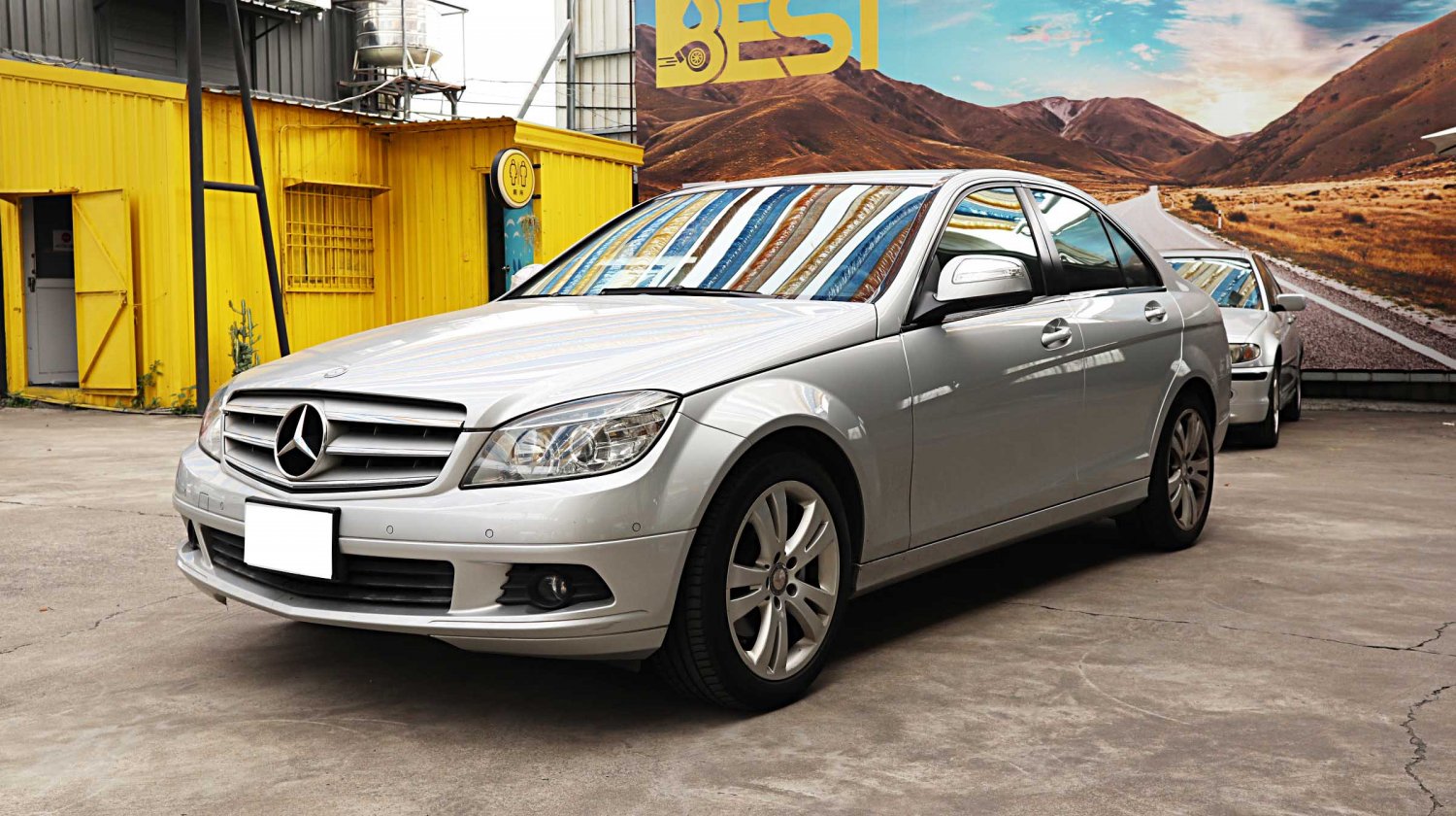 Benz 賓士 ／ C-Class ／ 2007年 ／ 2007年 Benz C200k 銀色 賓士中古車 ／ 車輛外調中