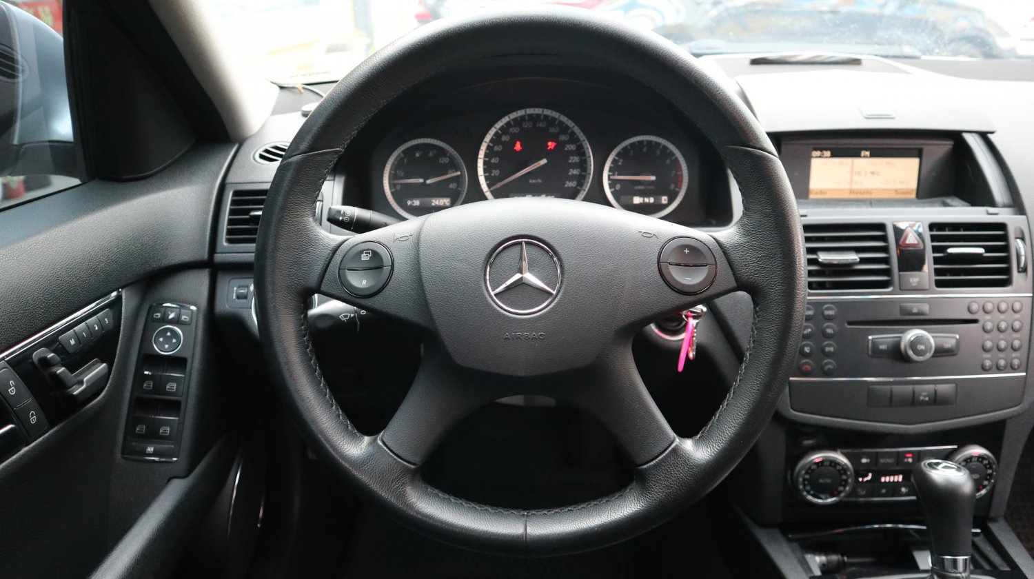 Benz 賓士 ／ C-Class ／ 2007年 ／ 2007年 Benz C200k 銀色 賓士中古車 ／ 成交區