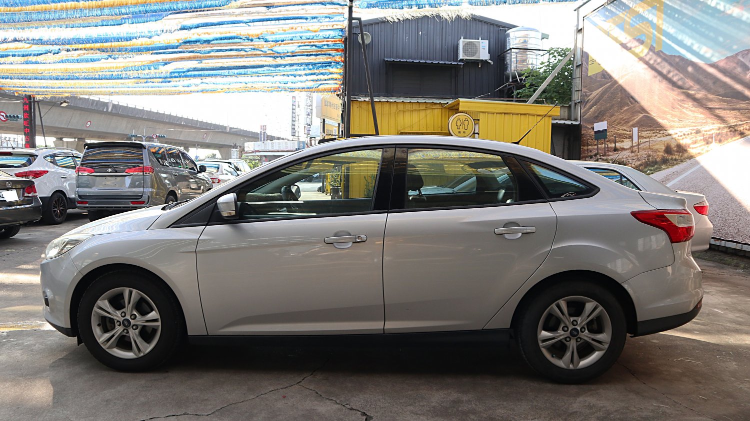 Ford 福特 ／ Focus ／ 2013年 ／ 2013年 Ford Focus 銀色 福特中古車 ／ MG車庫(台南)