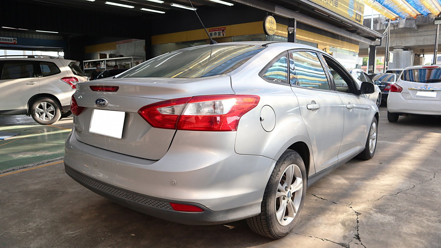 Ford 福特 ／ Focus ／ 2013年 ／ 2013年 Ford Focus 銀色 福特中古車 ／ MG車庫(台南)