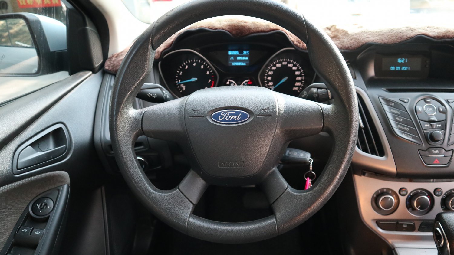 Ford 福特 ／ Focus ／ 2013年 ／ 2013年 Ford Focus 銀色 福特中古車 ／ MG車庫(台南)