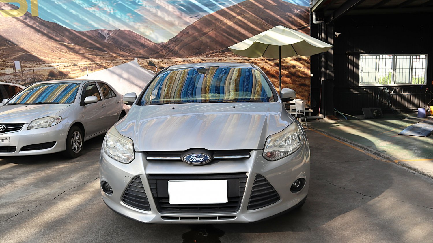 Ford 福特 ／ Focus ／ 2013年 ／ 2013年 Ford Focus 銀色 福特中古車 ／ MG車庫(台南)