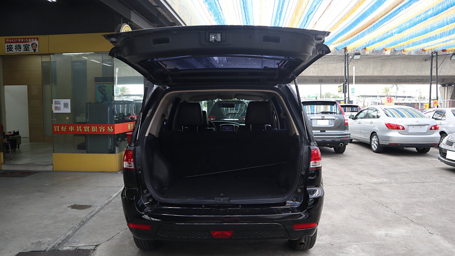 Ford 福特 ／ Escape ／ 2011年 ／ 2011年 Ford Escape 黑色 福特中古休旅車 ／ MG車庫(六甲)