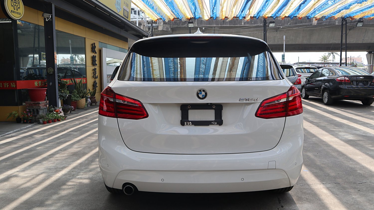 Bmw 寶馬 ／ 2-Series ／ 2015年 ／ 2015年 BMW 218d 白色 寶馬中古車 ／ 成交區
