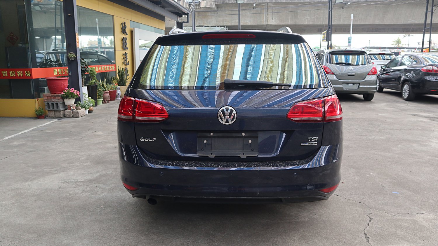 VW 福斯 ／ Golf ／ 2014年 ／ 2014年 VW Golf  藍色 福斯中古車 ／ 九肇匯元汽車 (台南)