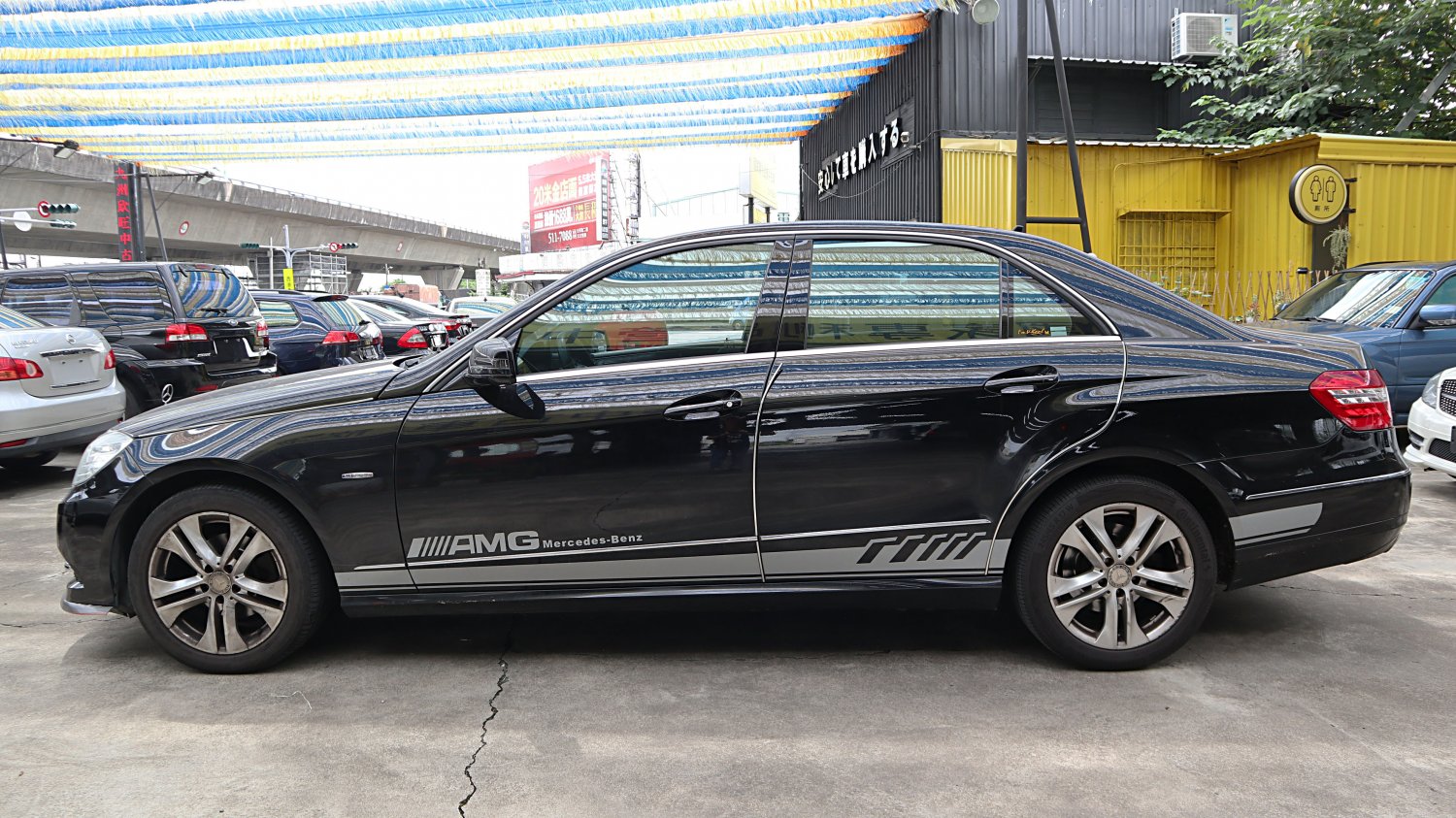 Benz 賓士 ／ E-Class ／ 2012年 ／ 2012年 Benz E200 黑色 賓士中古車 ／ 九肇匯元汽車 (台南)