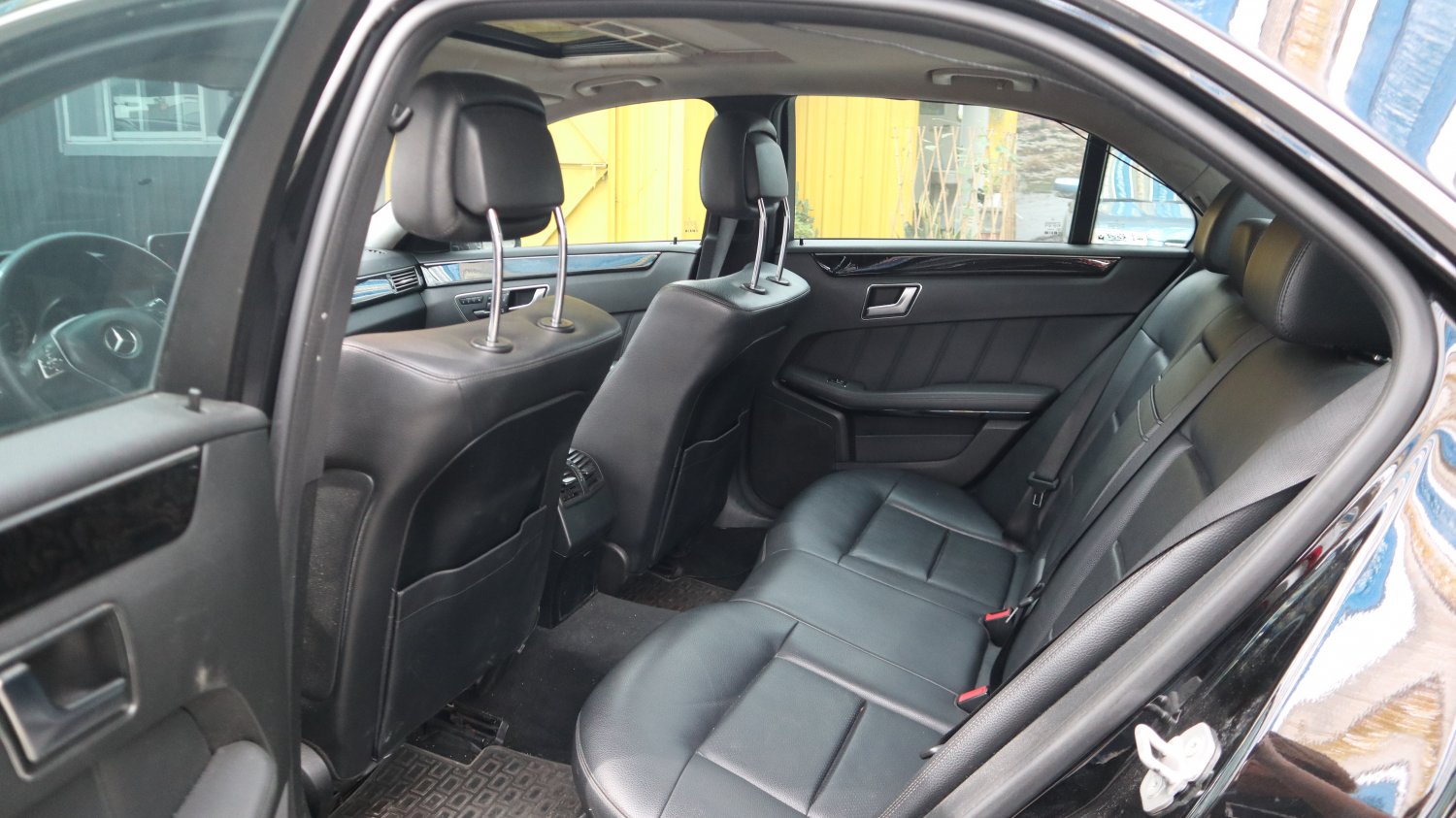 Benz 賓士 ／ E-Class ／ 2012年 ／ 2012年 Benz E200 黑色 賓士中古車 ／ 九肇匯元汽車 (台南)