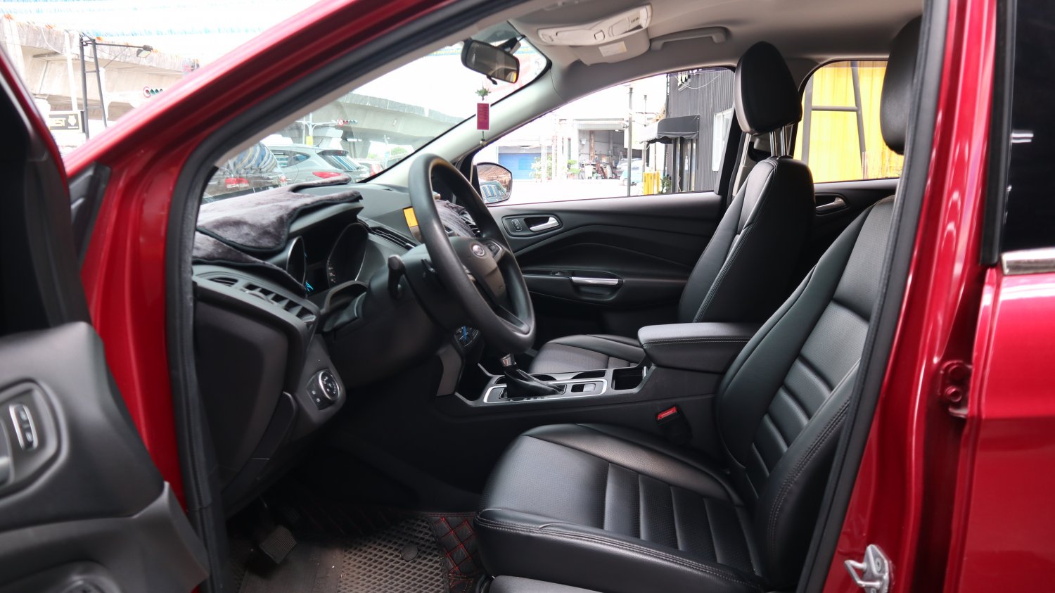 Ford 福特 ／ Kuga ／ 2018年 ／ 2018年 Ford Kuga 紅色 福特中古車 ／ 九肇匯元汽車 (台南)