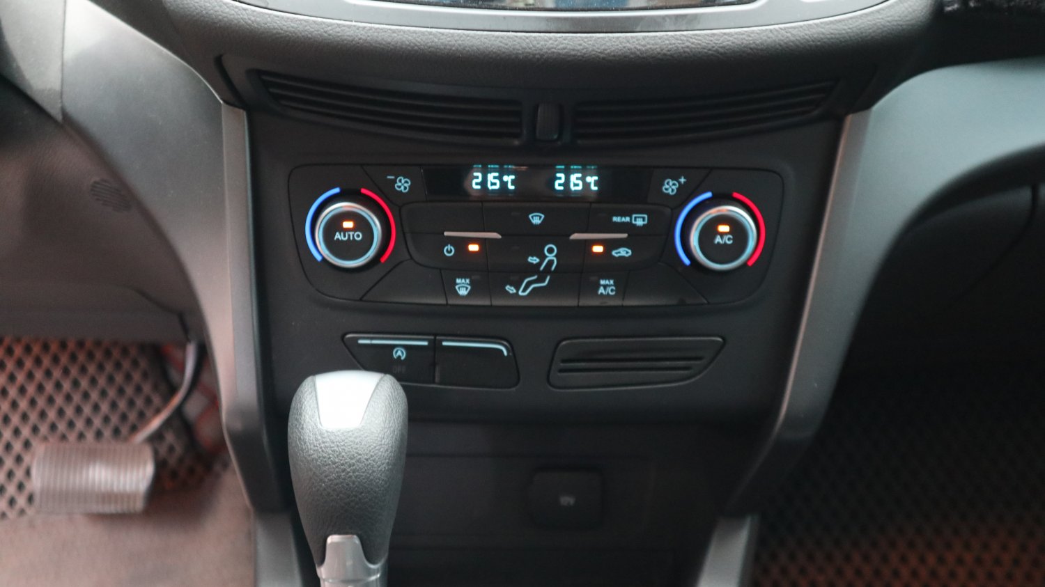 Ford 福特 ／ Kuga ／ 2018年 ／ 2018年 Ford Kuga 紅色 福特中古車 ／ 九肇匯元汽車 (台南)