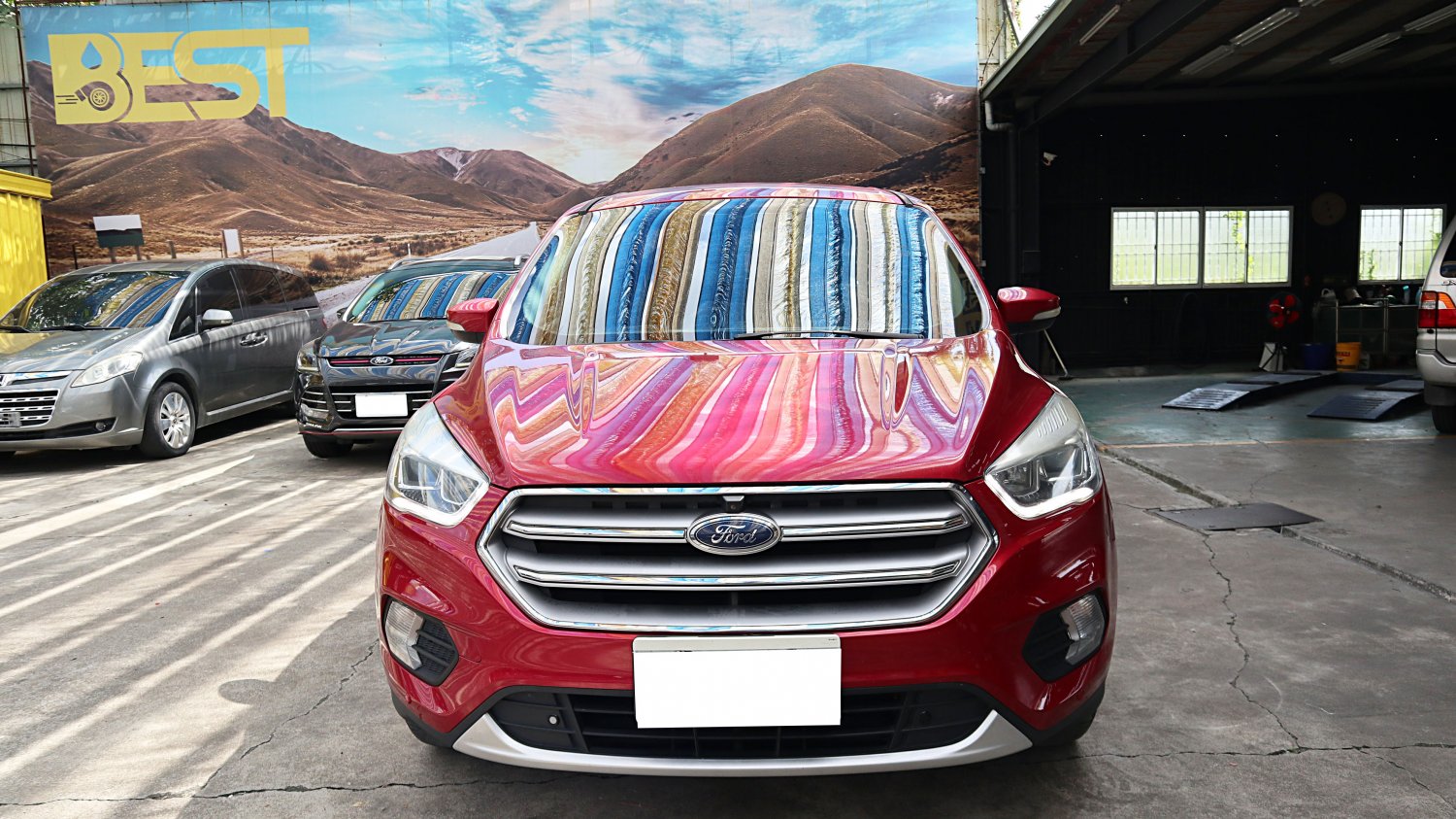 Ford 福特 ／ Kuga ／ 2018年 ／ 2018年 Ford Kuga 紅色 福特中古車 ／ 九肇匯元汽車 (台南)