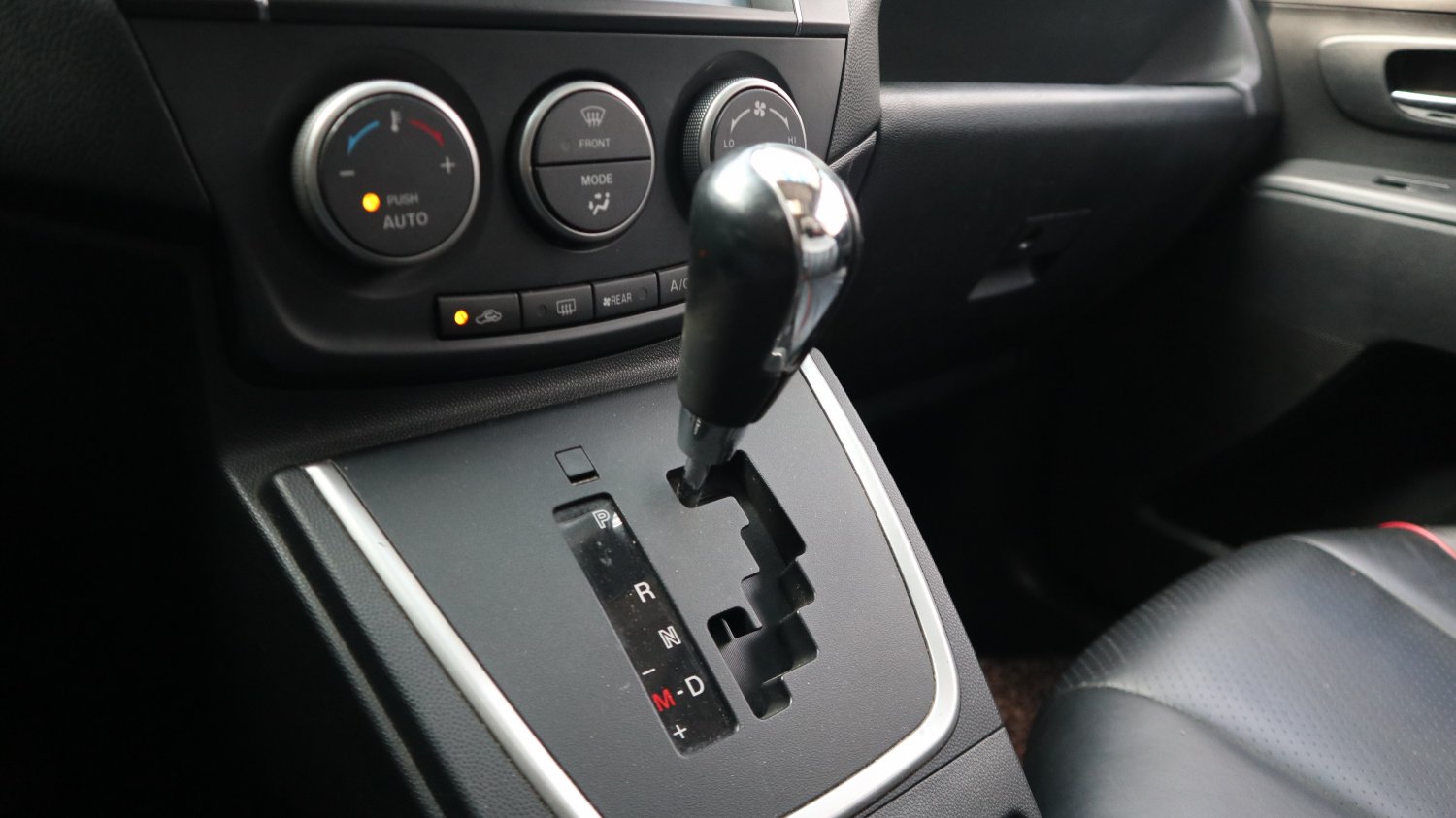 Mazda 馬自達 ／ Mazda 5 ／ 2013年 ／ 2013年 Mazda 5 銀色 馬自達中古休旅車 ／ 九肇匯元汽車 (台南)