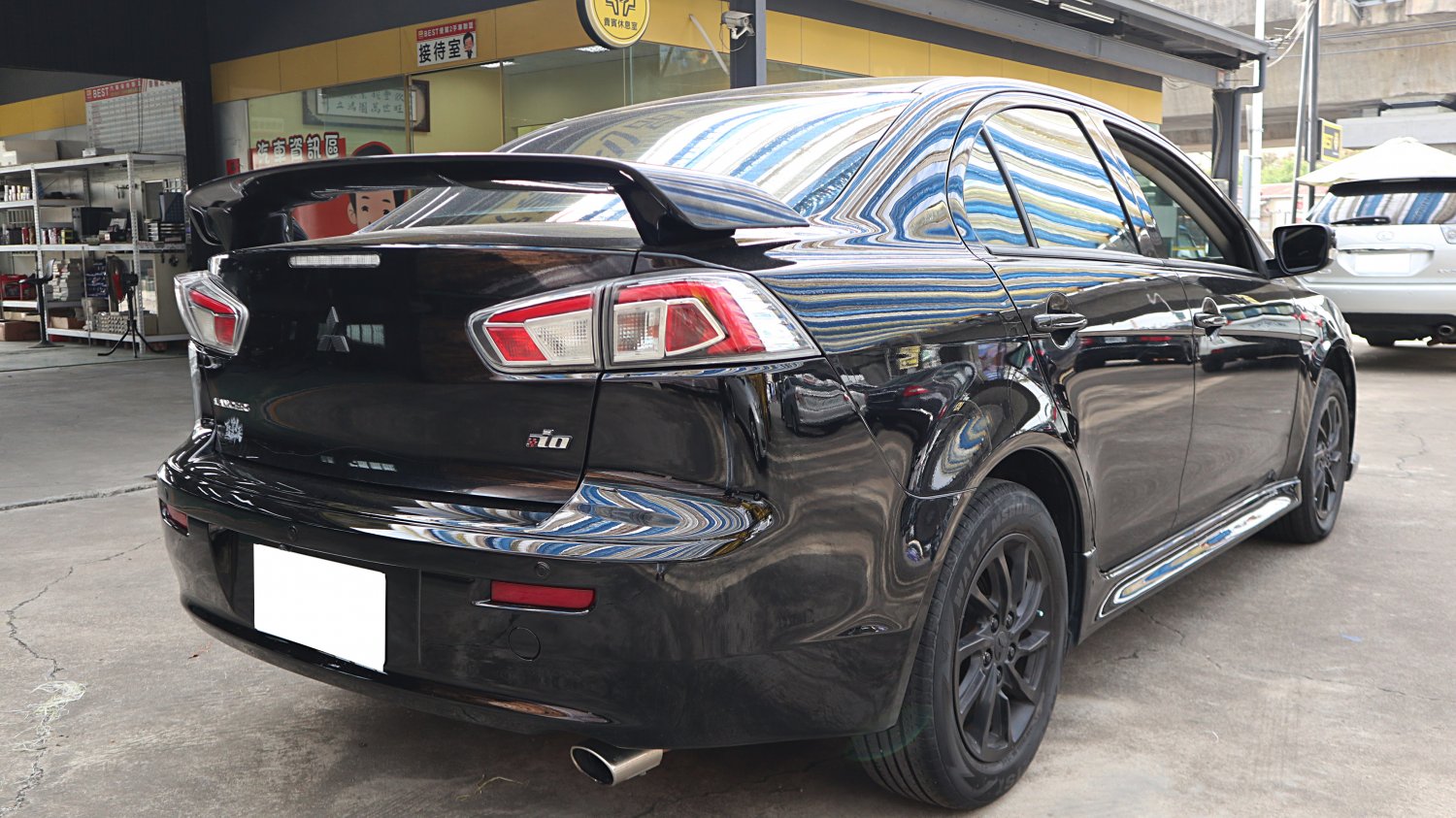 Mitsubishi 三菱 ／ Lancer Fortis ／ 2015年 ／ 2015年  Mitsubishi Lancer Fortis  黑色 三菱中古車 ／ 成交區