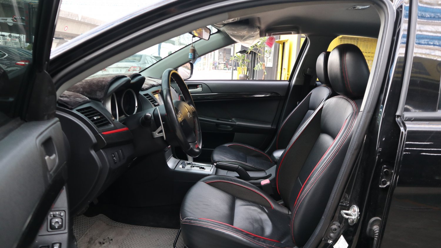 Mitsubishi 三菱 ／ Lancer Fortis ／ 2015年 ／ 2015年  Mitsubishi Lancer Fortis  黑色 三菱中古車 ／ 成交區