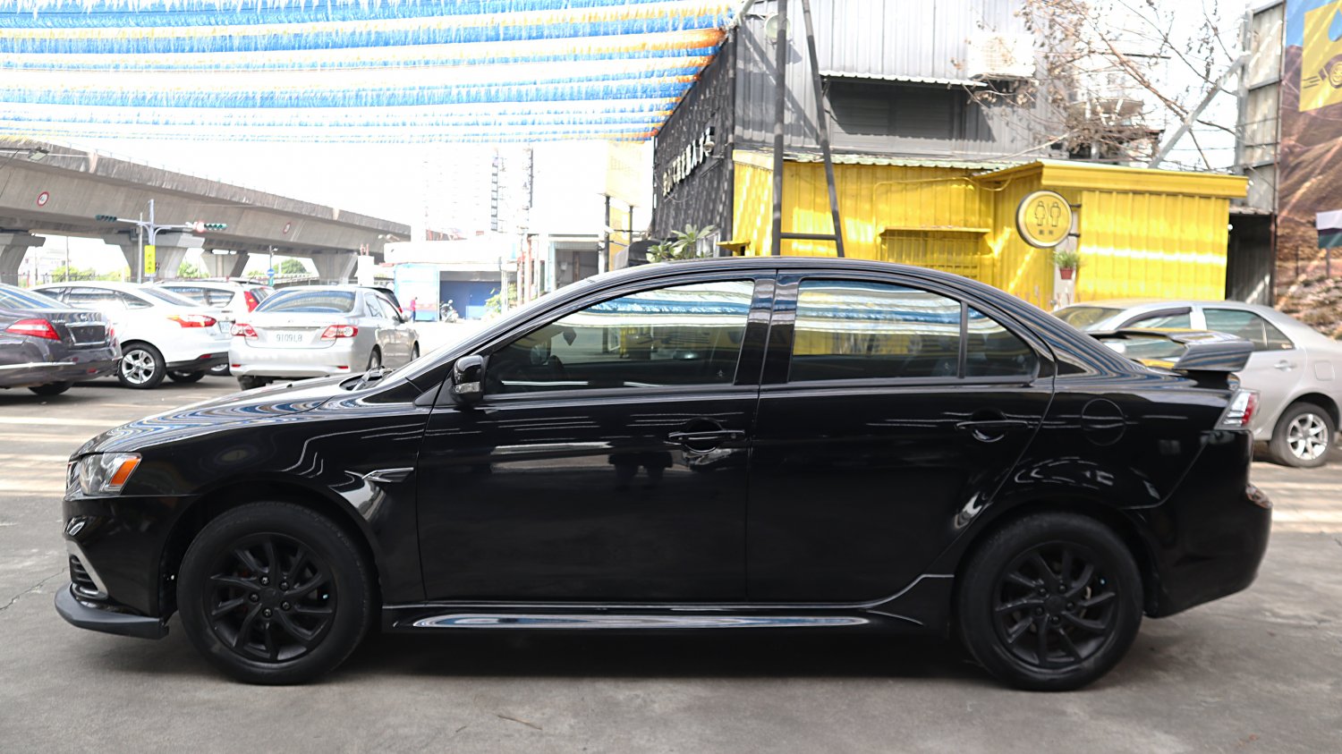 Mitsubishi 三菱 ／ Lancer Fortis ／ 2015年 ／ 2015年  Mitsubishi Lancer Fortis  黑色 三菱中古車 ／ 成交區