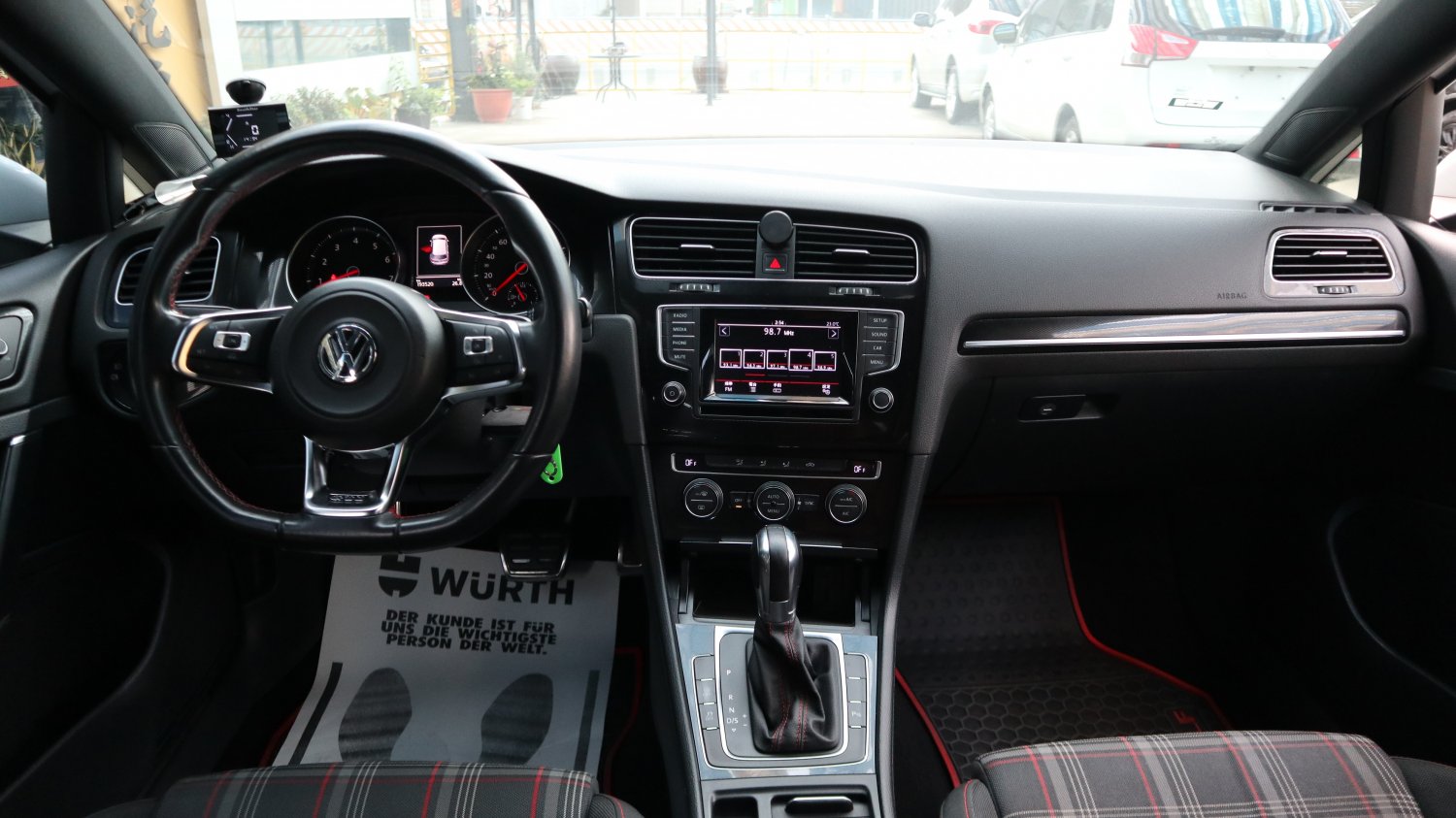 VW 福斯 ／ Golf ／ 2015年 ／ 2015年 VW Golf GTI 2.0  白色 福斯中古車 ／ 成交區