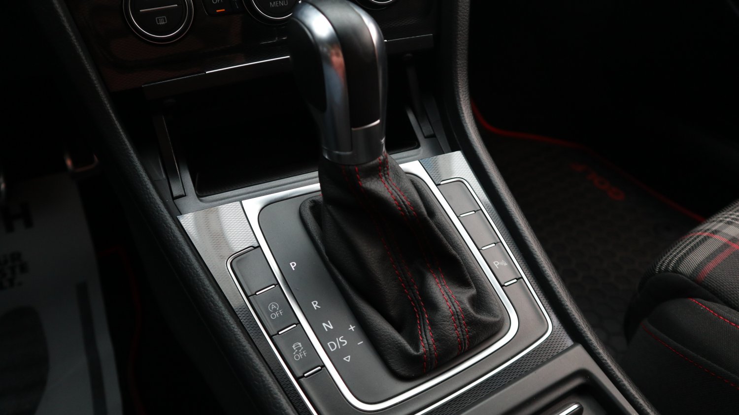 VW 福斯 ／ Golf ／ 2015年 ／ 2015年 VW Golf GTI 2.0  白色 福斯中古車 ／ 成交區