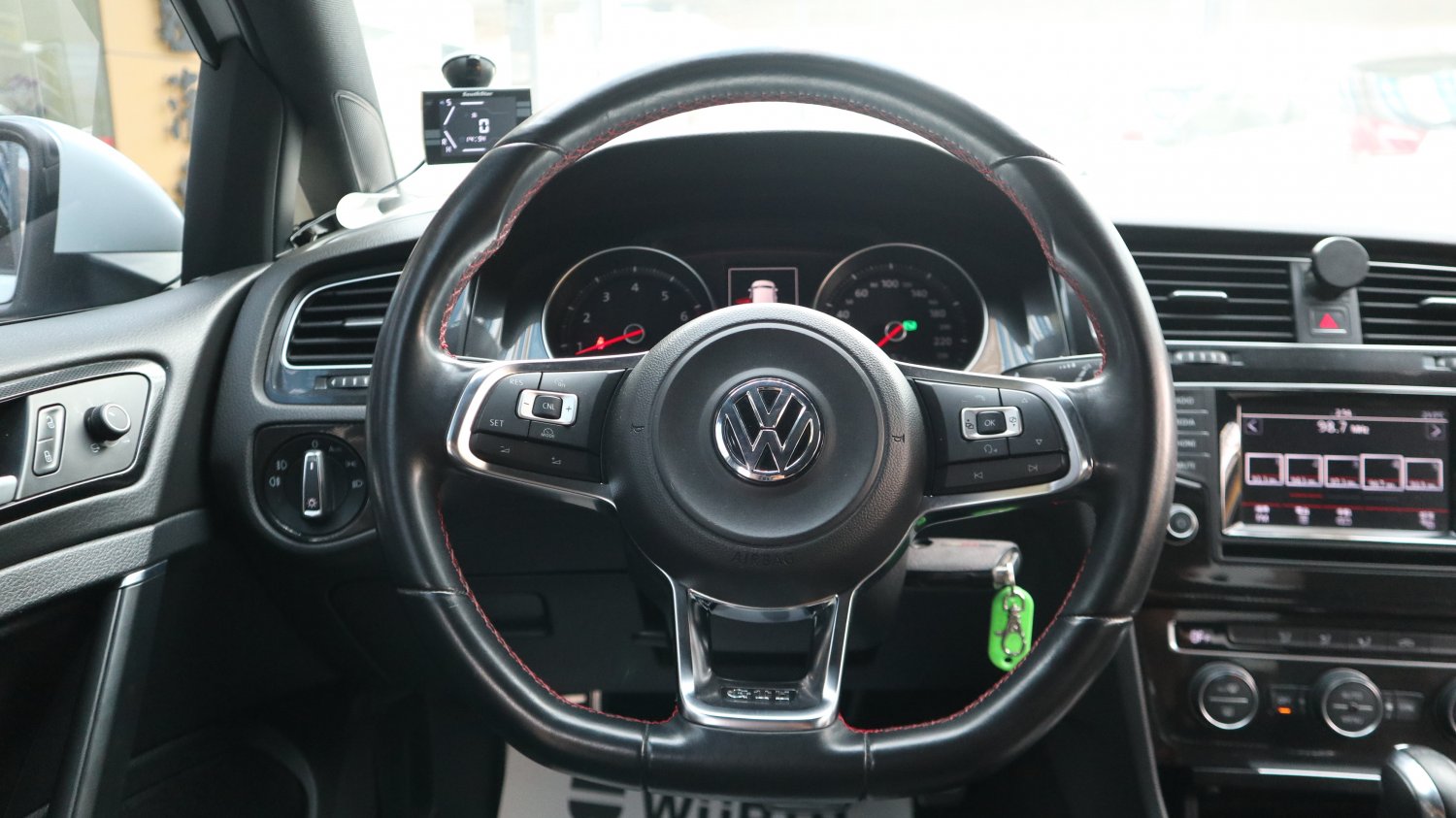 VW 福斯 ／ Golf ／ 2015年 ／ 2015年 VW Golf GTI 2.0  白色 福斯中古車 ／ 成交區