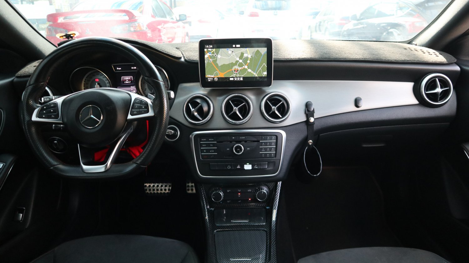 Benz 賓士 ／ CLA-Class ／ 2015年 ／ 2015年 Benz Cla250 總代理 白色 賓士中古車 ／ 車輛外調中