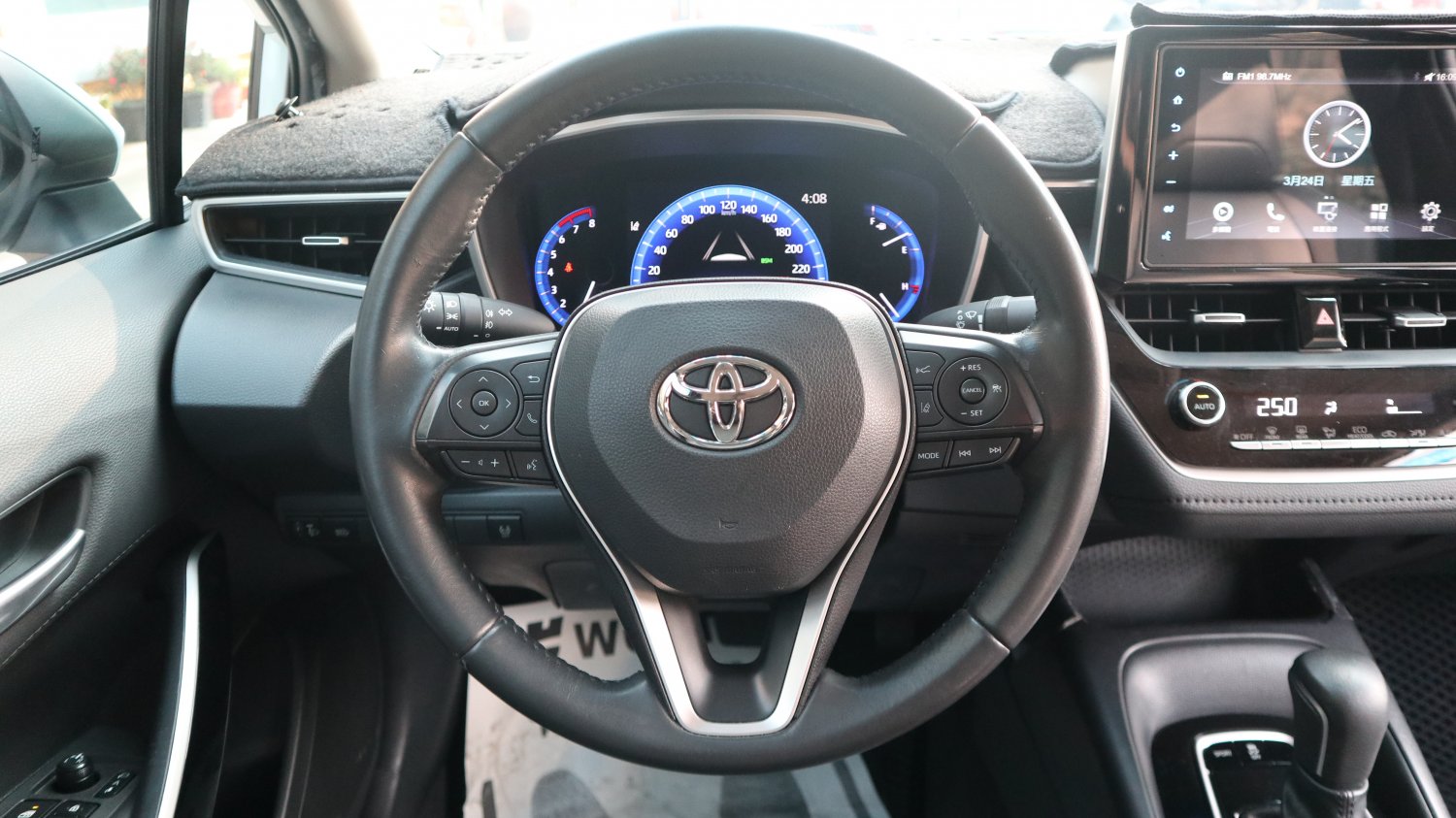 Toyota 豐田 ／ Altis ／ 2019年 ／ 2019年Toyota Altis 白色 豐田中古車 ／ 成交區