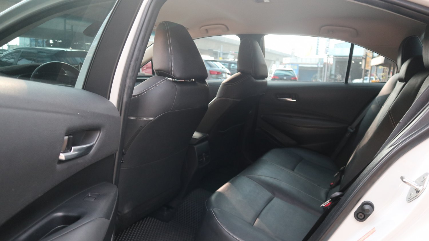 Toyota 豐田 ／ Altis ／ 2019年 ／ 2019年Toyota Altis 白色 豐田中古車 ／ 成交區