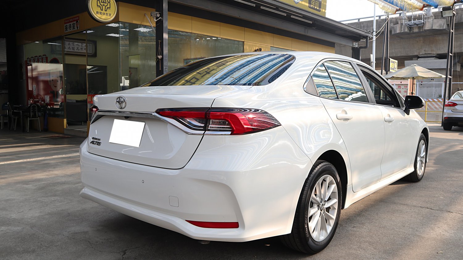 Toyota 豐田 ／ Altis ／ 2019年 ／ 2019年Toyota Altis 白色 豐田中古車 ／ 成交區