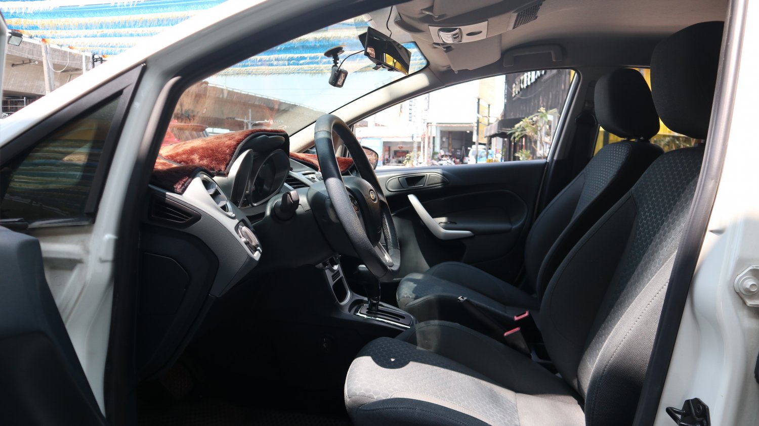 Ford 福特 ／ Fiesta ／ 2012年 ／ 2012年Ford Fiesta 白色 福特中古車 ／ 九肇匯元汽車 (台南)