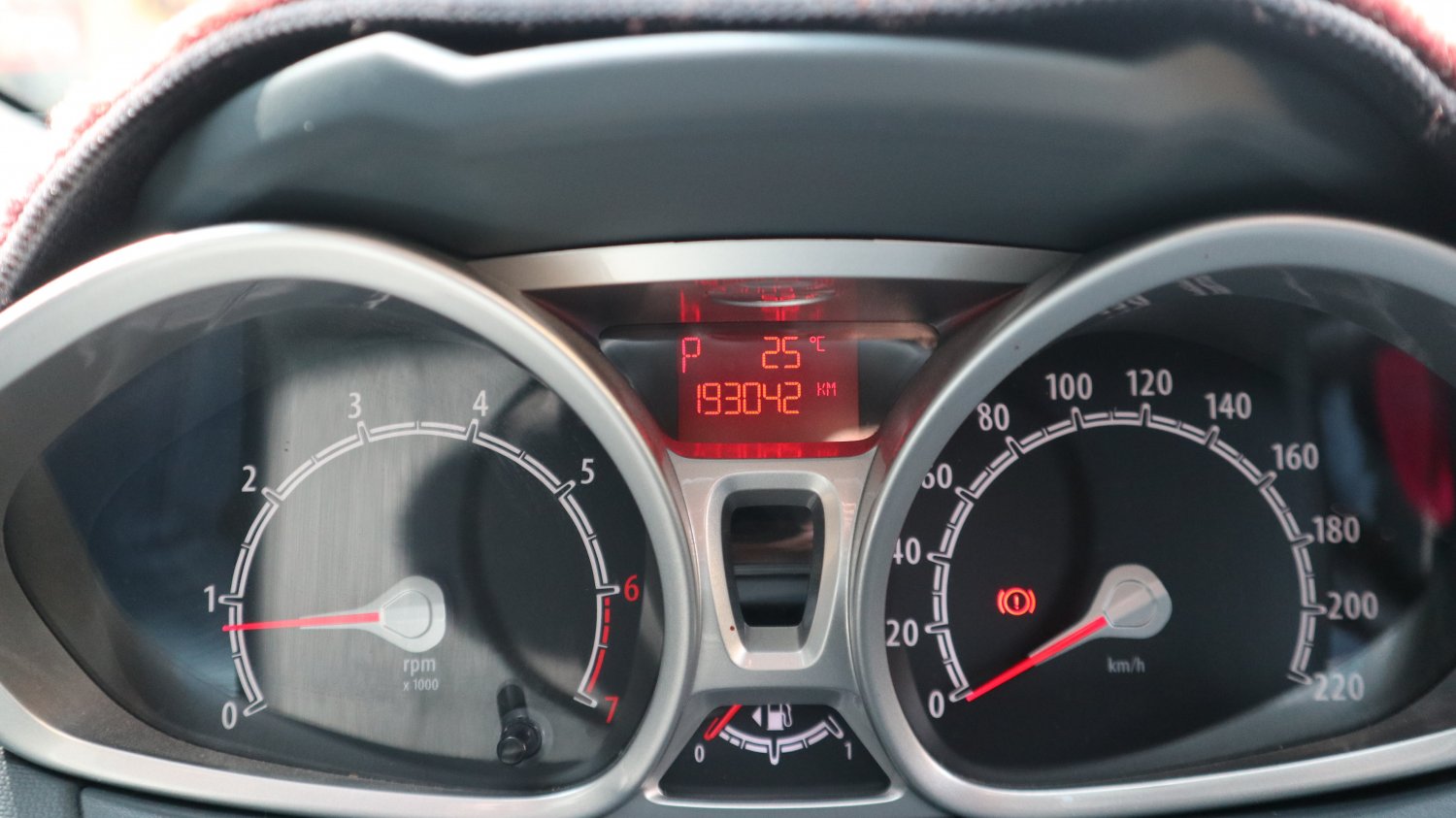 Ford 福特 ／ Fiesta ／ 2012年 ／ 2012年Ford Fiesta 白色 福特中古車 ／ 九肇匯元汽車 (台南)