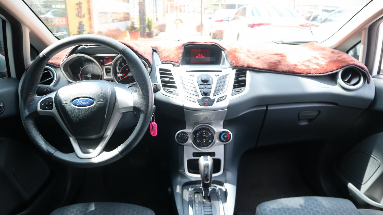 Ford 福特 ／ Fiesta ／ 2012年 ／ 2012年Ford Fiesta 白色 福特中古車 ／ 九肇匯元汽車 (台南)