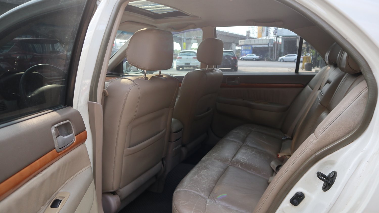 Mitsubishi 三菱 ／ Lancer 菱帥 ／ 2004年 ／ 2004年 Mitsubishi Lancer 白色 三菱中古車 ／ 成交區