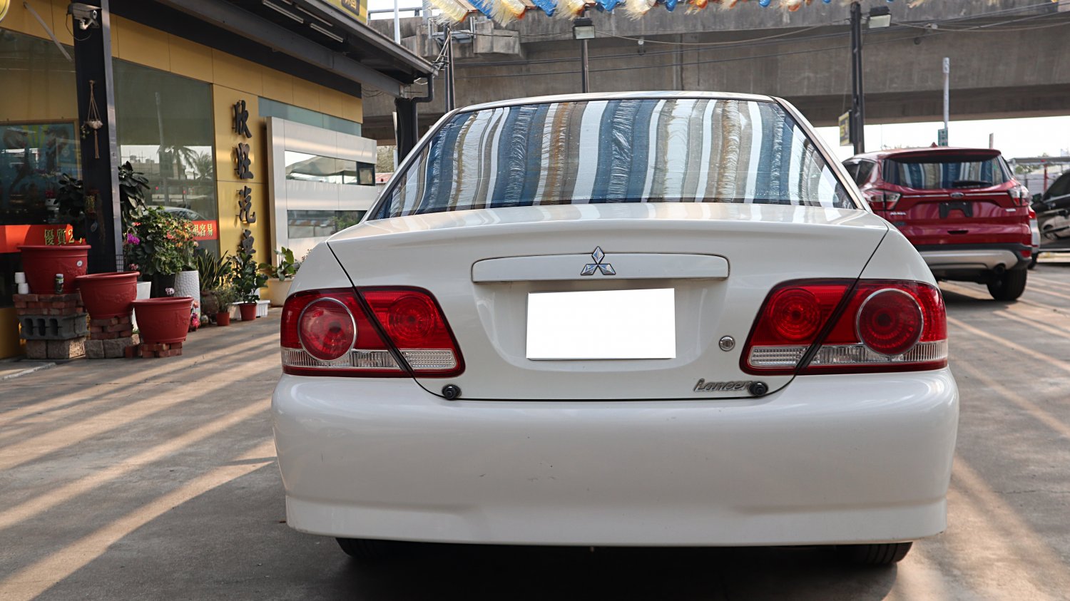 Mitsubishi 三菱 ／ Lancer 菱帥 ／ 2004年 ／ 2004年 Mitsubishi Lancer 白色 三菱中古車 ／ 九州欣旺汽車 (台南)