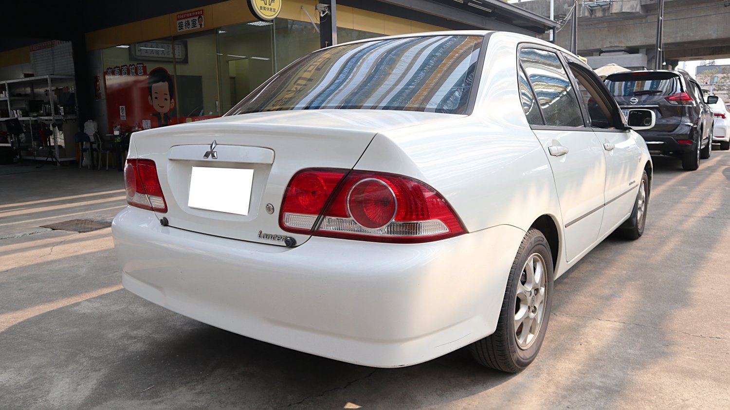 Mitsubishi 三菱 ／ Lancer 菱帥 ／ 2004年 ／ 2004年 Mitsubishi Lancer 白色 三菱中古車 ／ 九州欣旺汽車 (台南)