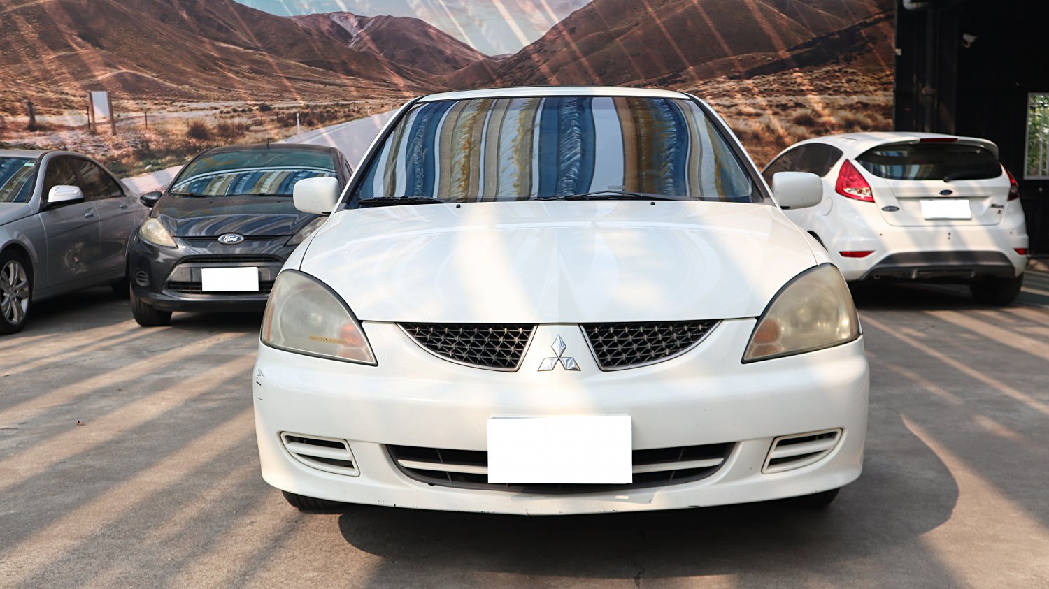 Mitsubishi 三菱 ／ Lancer 菱帥 ／ 2004年 ／ 2004年 Mitsubishi Lancer 白色 三菱中古車 ／ 成交區