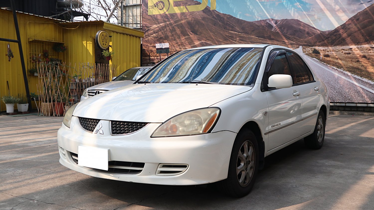 Mitsubishi 三菱 ／ Lancer 菱帥 ／ 2004年 ／ 2004年 Mitsubishi Lancer 白色 三菱中古車 ／ 九州欣旺汽車 (台南)