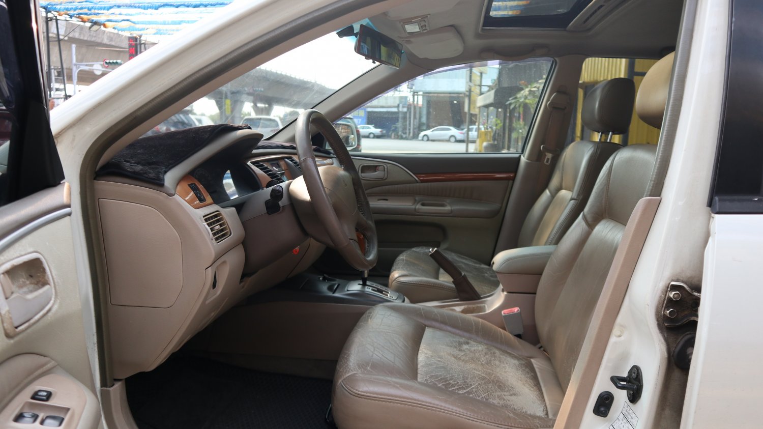 Mitsubishi 三菱 ／ Lancer 菱帥 ／ 2004年 ／ 2004年 Mitsubishi Lancer 白色 三菱中古車 ／ 成交區