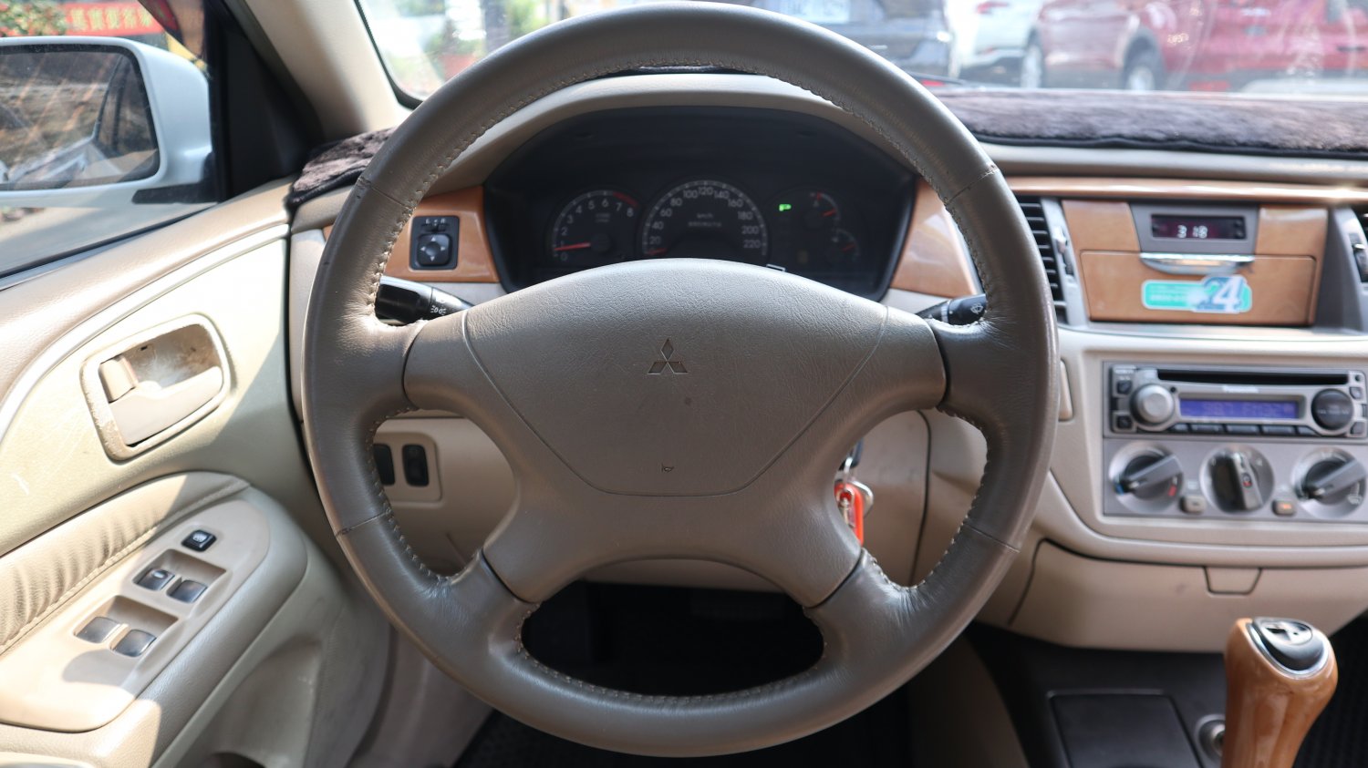 Mitsubishi 三菱 ／ Lancer 菱帥 ／ 2004年 ／ 2004年 Mitsubishi Lancer 白色 三菱中古車 ／ 成交區
