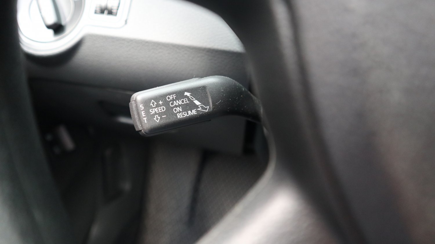 VW 福斯 ／ Passat ／ 2010年 ／ 2010年 VW Passat  銀色 福斯中古車 ／ 九肇匯元汽車 (台南)